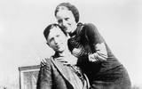 Retrato de Bonnie Parker y Clyde Barrow, c. 1933.