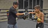 Juan Manuel Arellano, tiene casi 10 años dedicándose a entrenar a jóvenes boxeadores
