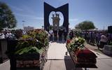 Guardia de honor policías caídos en San Felipe
