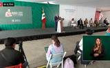 Andrés Manuel López Obrador durante su conferencia mañanera en su visita a Tijuana
